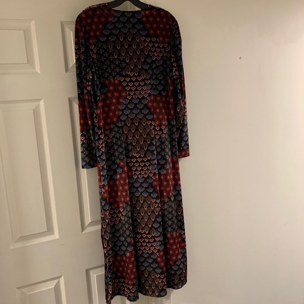New • Pattern Velvety Dress - Picture 2 of 6